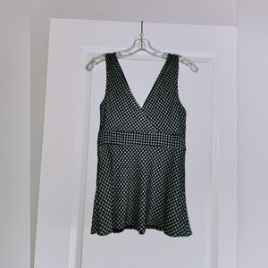 Black and White Sleeveless Top 100% SILK with side zipper.